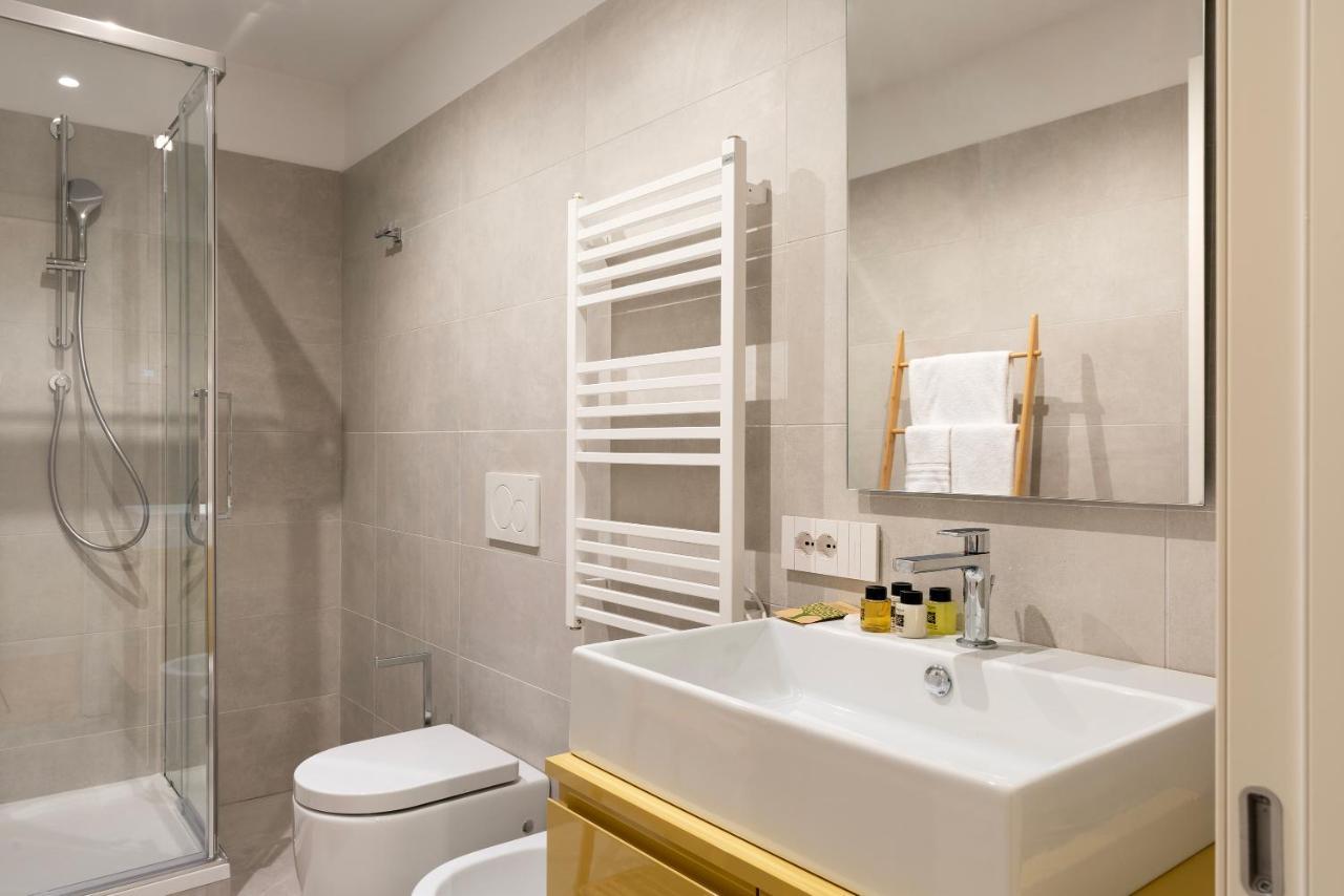 Tolomeo Lägenhet Milano Exteriör bild
